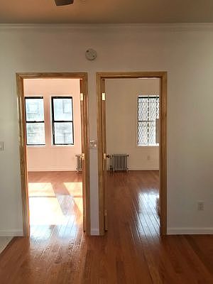 4th image of 4726 45th St APT 2R