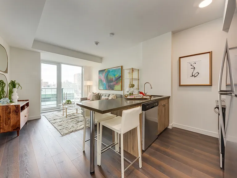 510 12th Ave SW — Photo 22