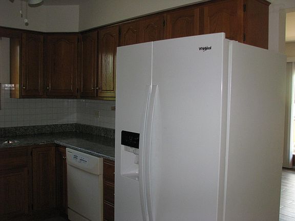 5th image of 1114 Chalet Dr APT 3E