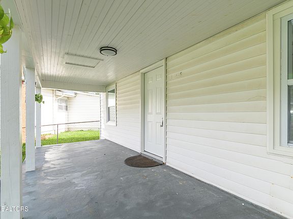 2nd image of 1025 Jacksboro Ave