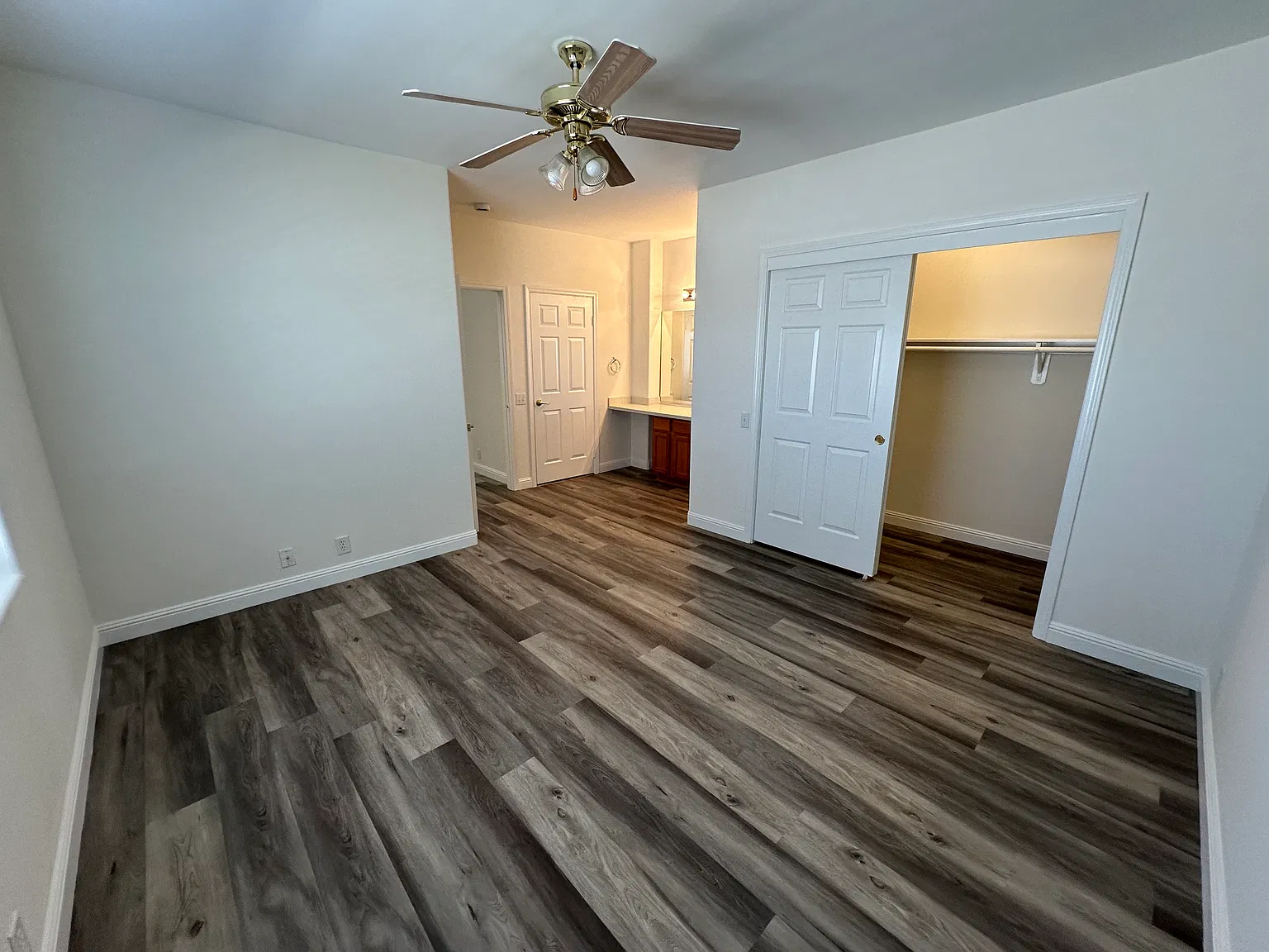 3 bed, 1233 sqft, $1,850 — Photo 2