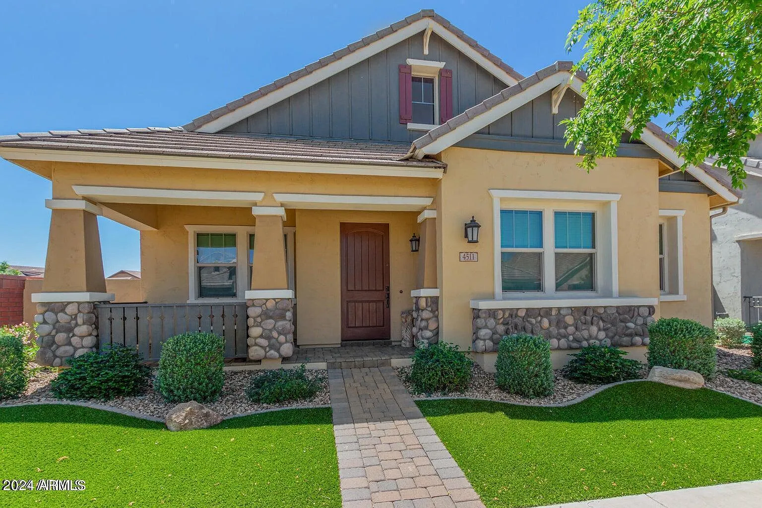 3 bed, 2.0 bath, 1848 sqft, $2,595 — Photo 1