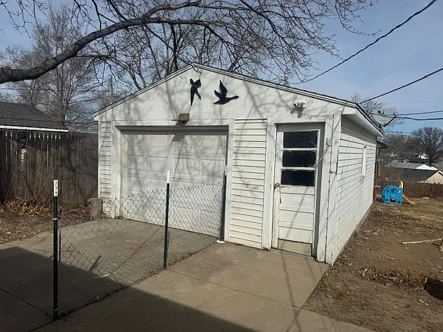 4068 Valley Cir — Photo 17