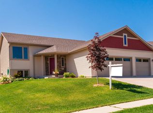 5022 Manor Brook Dr NW, Rochester, MN 55901