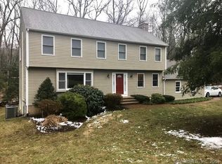 19 Greystone Ln, Avon, CT 06001
