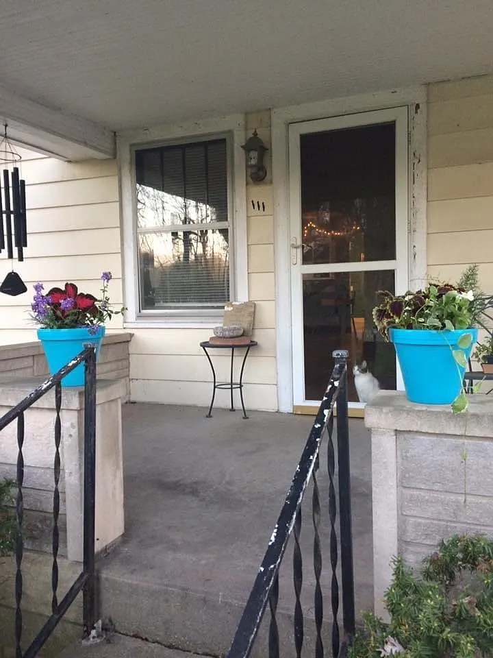 111 N Johnson Ave photo 1
