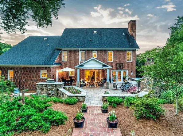 7002 Morganshire Ct, Summerfield, NC 27358