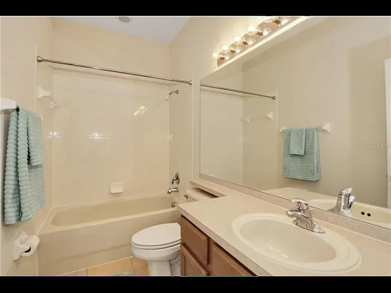 2140 Park Crescent Dr — Photo 10