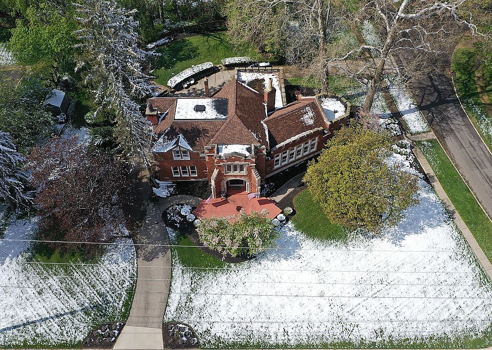 1st image of 301 Far Hills Ave