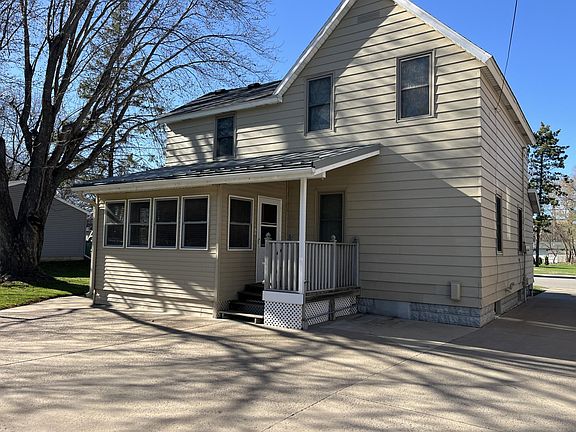 4th image of 410 1st St N