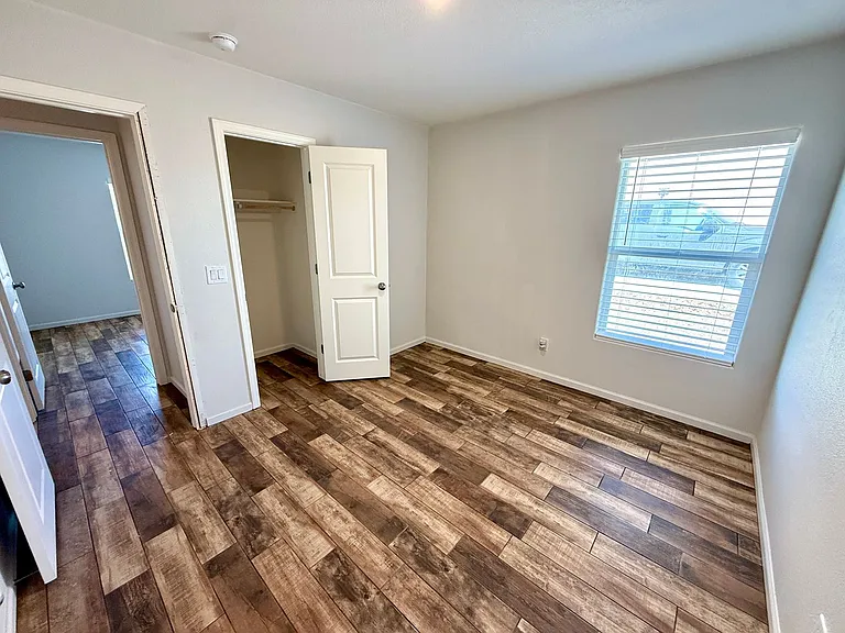 2208 E Clear Creek Dr — Photo 20