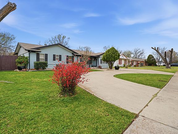 2nd image of 2546 W Rochelle Rd