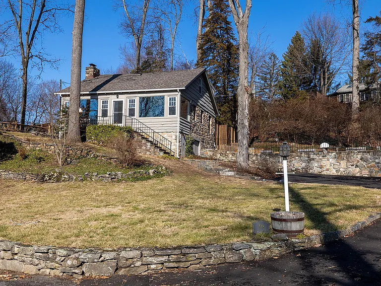 16 Crescent Dr — Photo 31