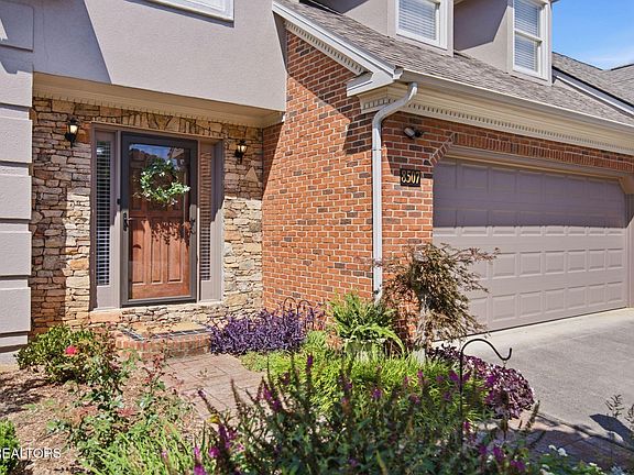 4th image of 8507 Oxford Dr