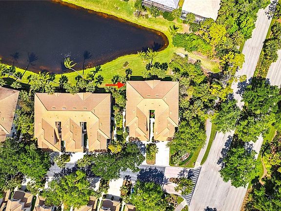 4th image of 4521 Riverwatch DR #101