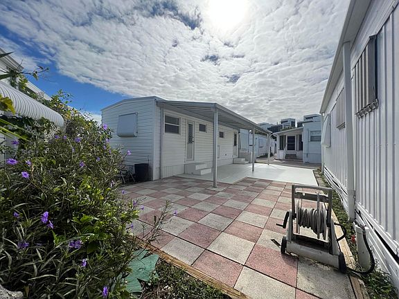 5th image of 9 E Cedar Drive #E