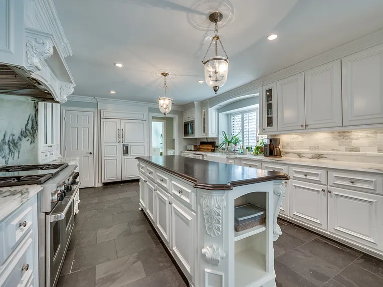 5605 Lobello Dr — Photo 10