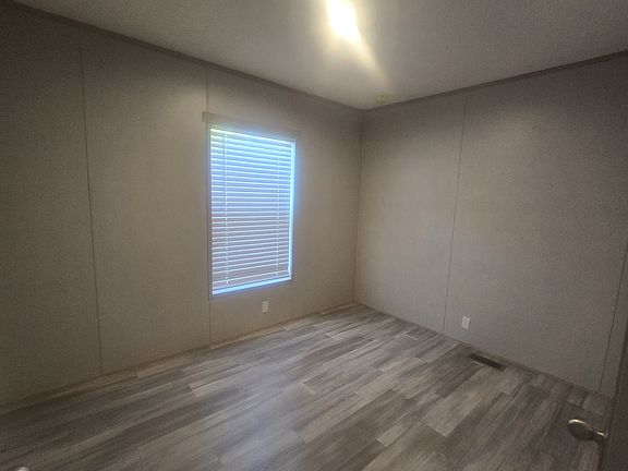4th image of 3522 Vandora Dr