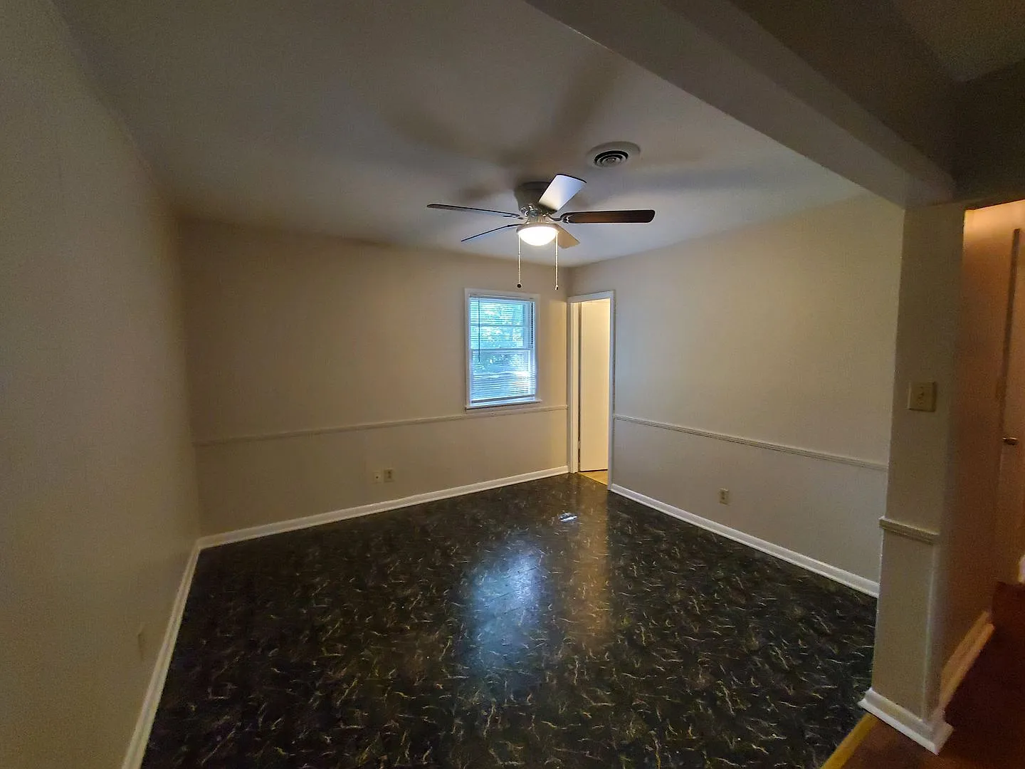 3+ Bedroom 2 Bathroom House in North Huntsville — Photo 3
