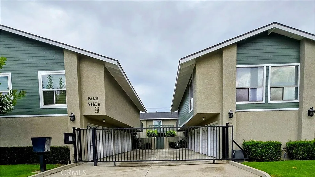 2 bed, 2.5 bath, 1092 sqft, $2,825 — Photo 1