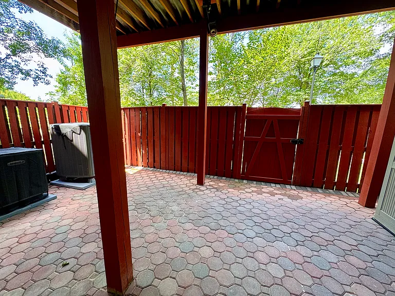 115 Lake Cook Dr — Photo 44