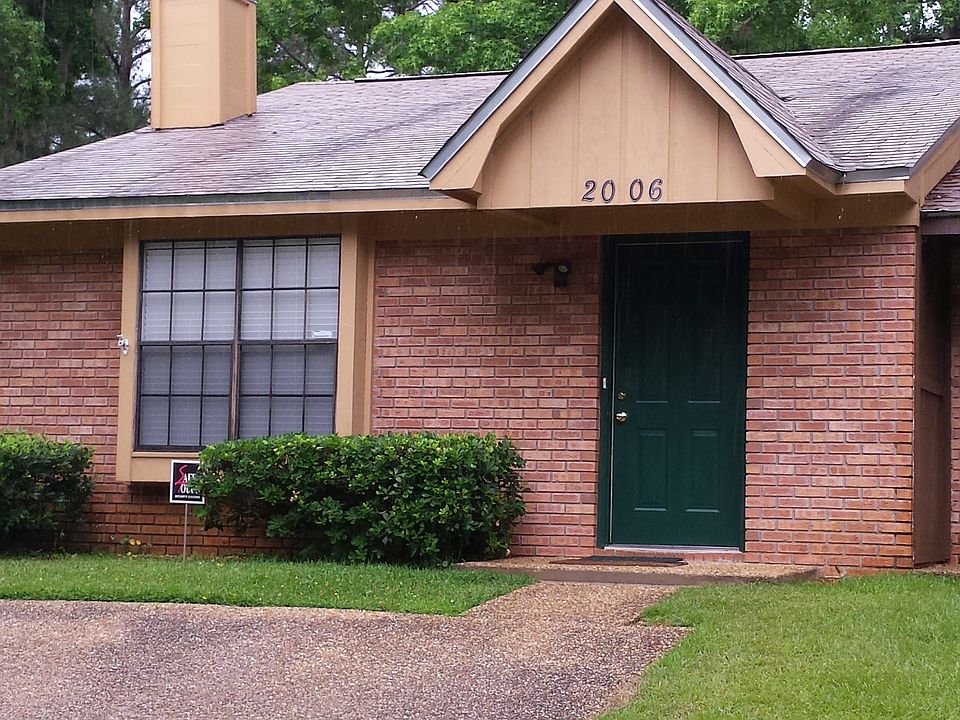1st image of 2006 Gardenbrook Ln