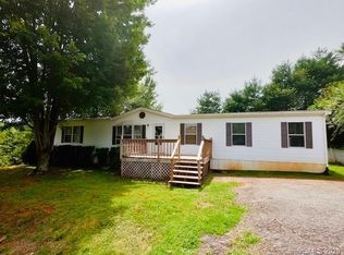 76 Rhodes St, Clyde, NC 28721