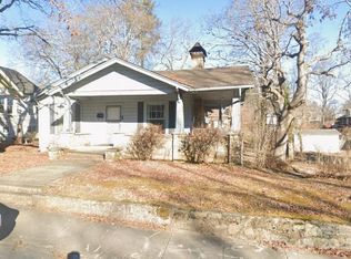 515 3rd Ave W, Hendersonville, NC 28739