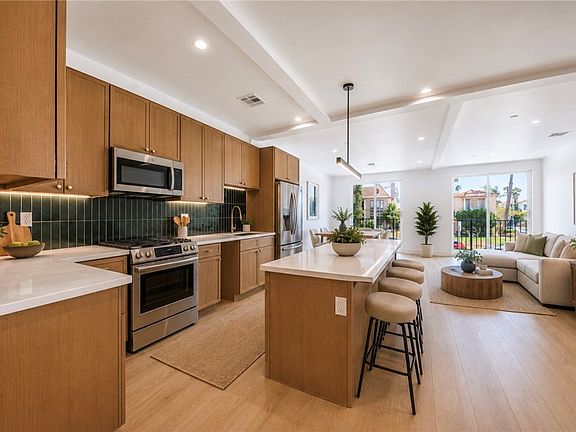 2nd image of 1261 S Longwood Ave #1