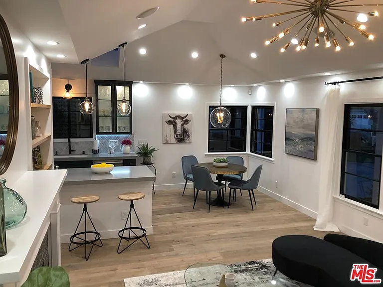 4217 Irvine Ave — Photo 11