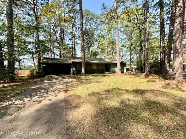 5447 Wayneland Dr, Jackson, MS 39211