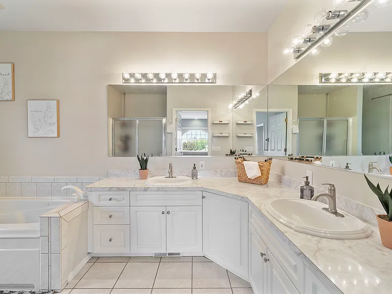 4949 Rau Ln — Photo 24