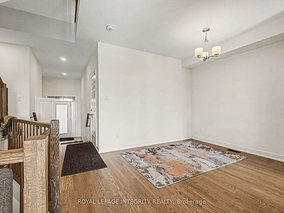 3rd image of 226 Monticello Ave