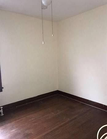 2nd image of 118 Kent St