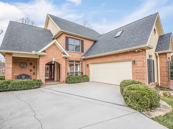 2nd image of 195 Valley View Dr