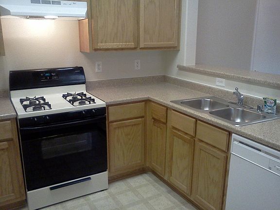 4th image of 4604 Even Money Ct Unit 101