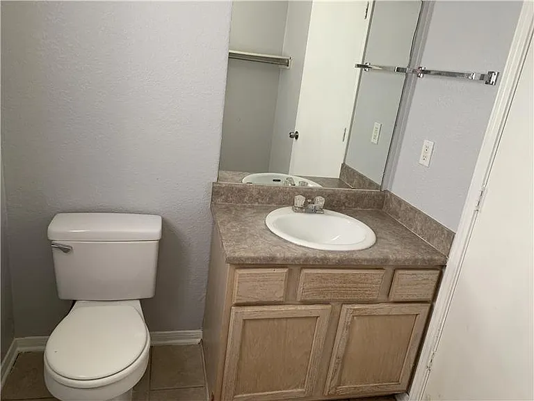 2807 Cantabrian Dr #B — Photo 13