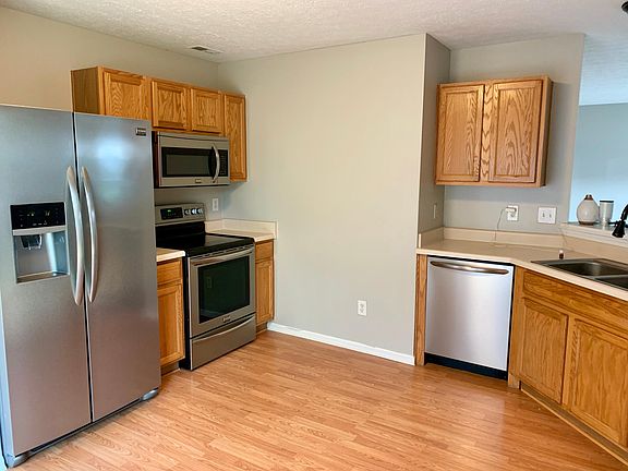4th image of 1282 Valley Forge Dr