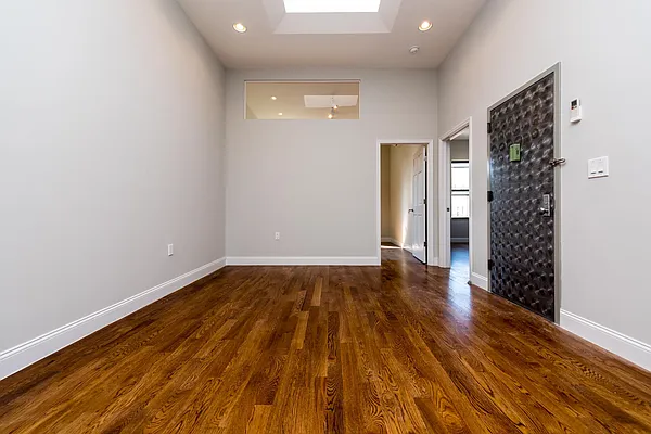 Rented by Nooklyn NYC LLC | media 30