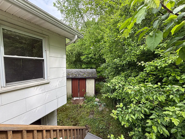 82 Lincoln St — Photo 18
