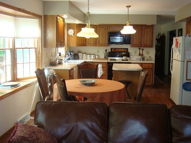 2nd image of 125 Spencer Ct