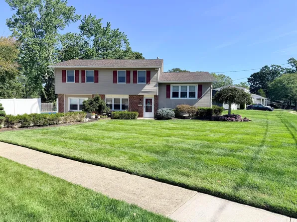 9 E Connecticut, Jackson, NJ 08527