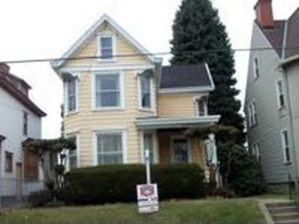 636 Penn Ave, New Brighton, PA 15066