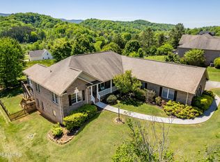 1116 Cobble Way, Maryville, TN 37803