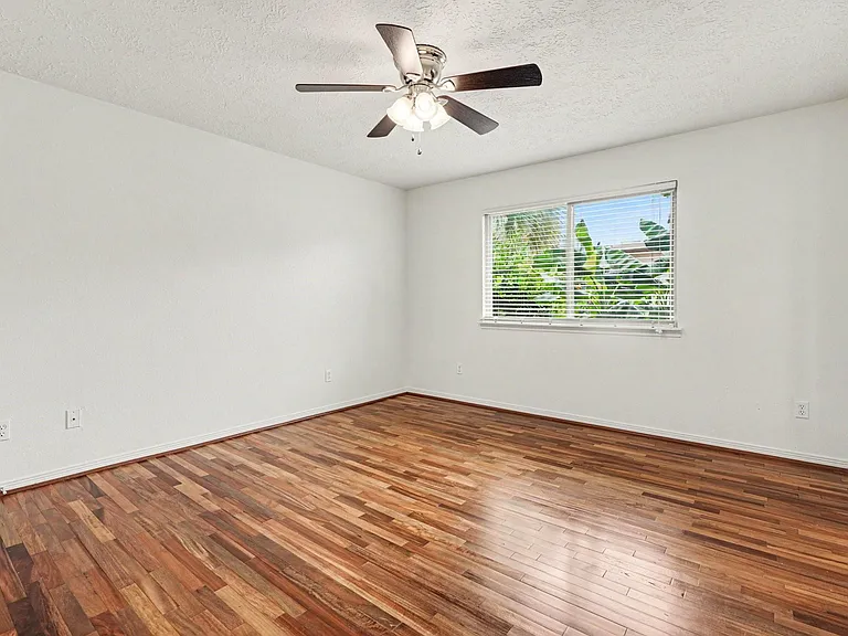 2909 Forest Hills Dr — Photo 13