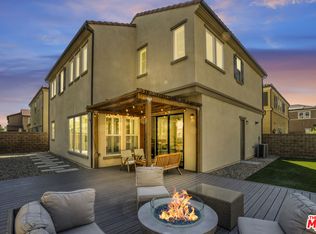20629 W Chestnut Cir, Northridge, CA 91326