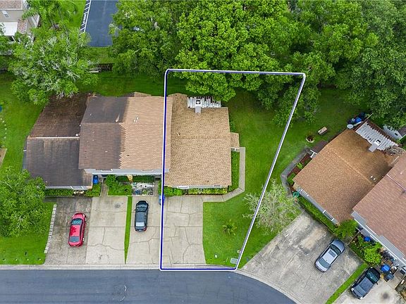 4th image of 10037 Lake Oak Cir