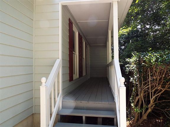 3rd image of 1511 Willow Gate Way