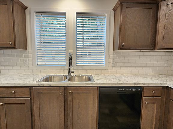 Kitchen Sink, Dishewasher