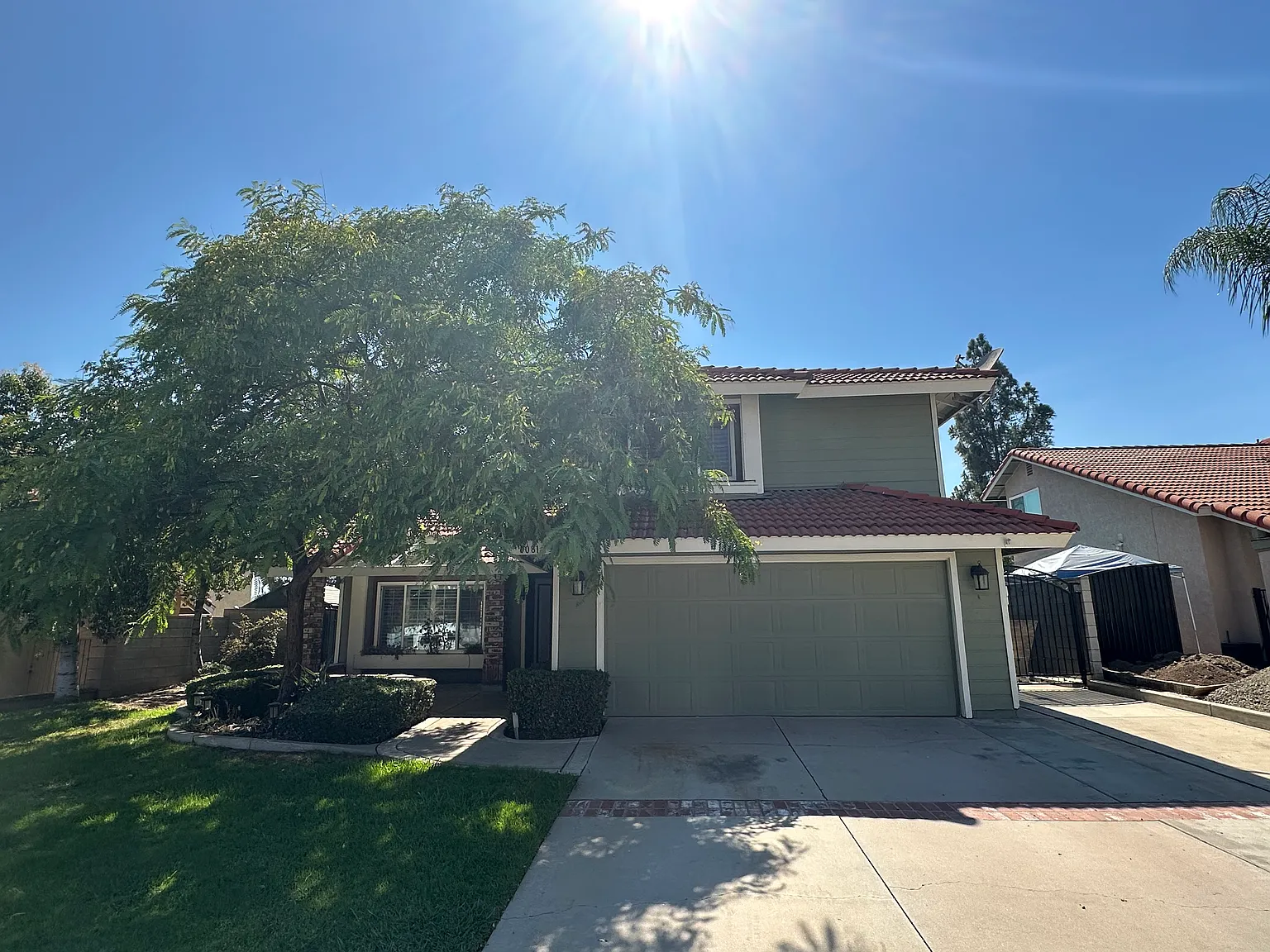 4 bed, 2027 sqft, $4,000 — Photo 1